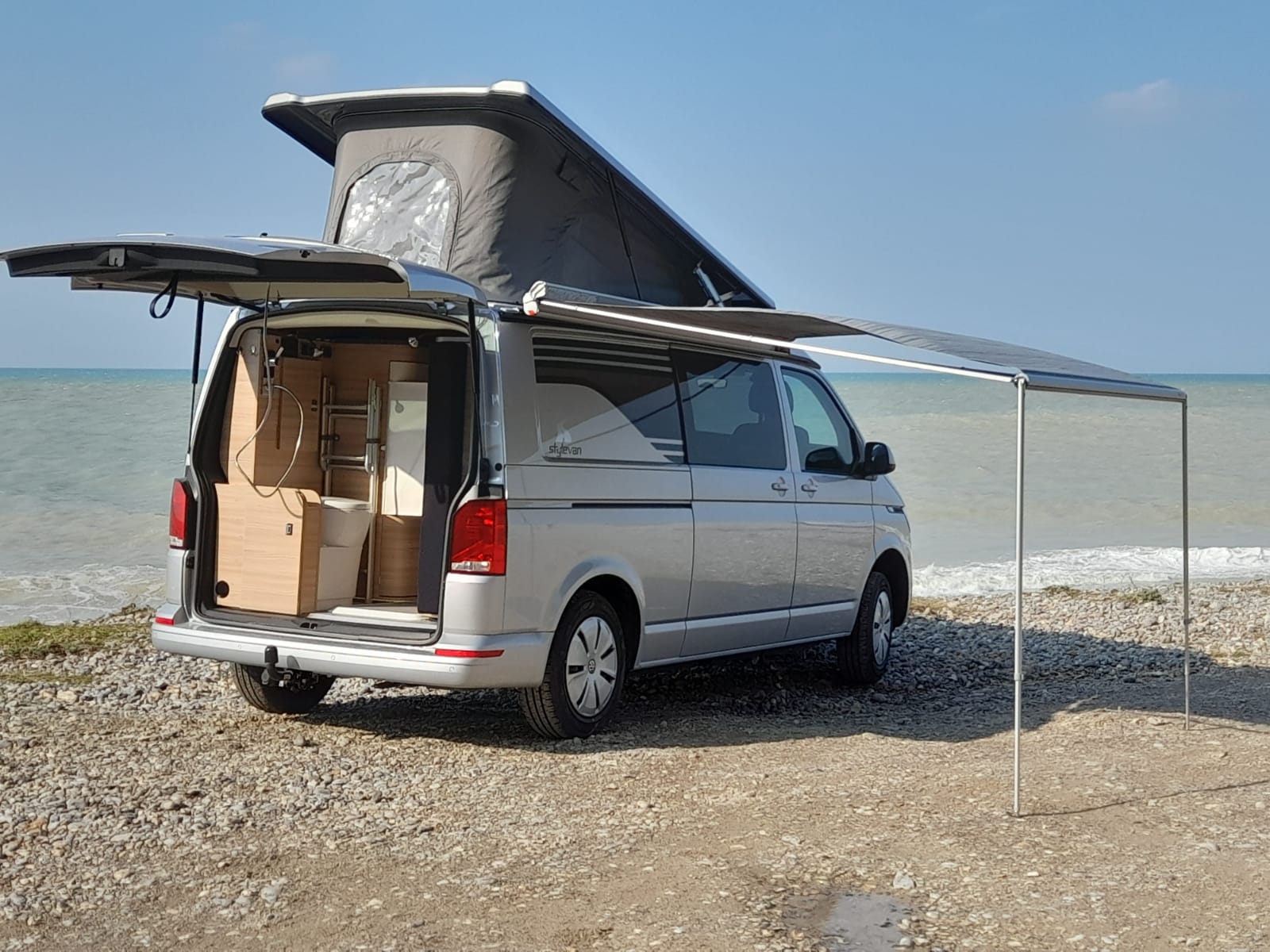 Volkswagen VAN 4 Places / 4 Couchages ACH Van Liberty Location — free download